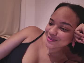 Walkingoncloudss Chaturbate stream image from January 12, 2026