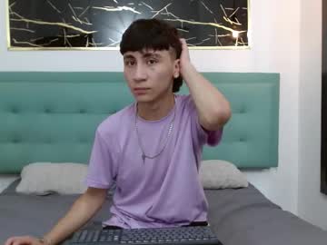 Xandergrey8 Chaturbate stream image from January 12, 2026
