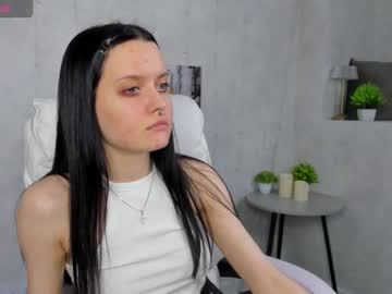 Kessi_Millis Chaturbate stream image from January 13, 2026