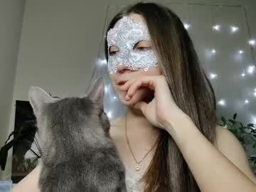 Estherphillips Chaturbate stream image from January 13, 2026