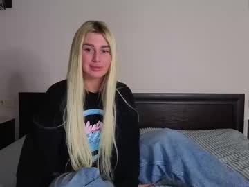 Whiteflower_X0 Chaturbate stream image from January 13, 2026