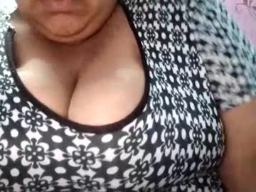 Sexy_Girl32 Chaturbate stream image from January 13, 2026