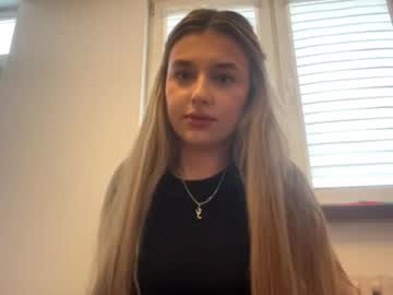 Gregoriastaschke Chaturbate stream image from January 13, 2026