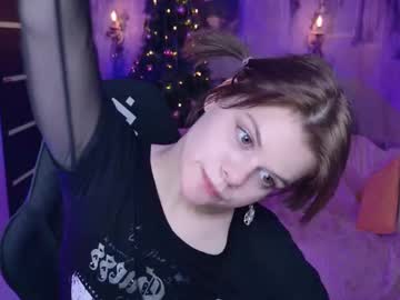 Elliemurler Chaturbate stream image from January 13, 2026