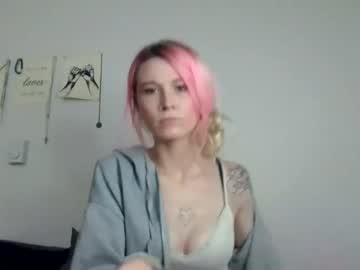 Emmwarr1514 Chaturbate stream image from January 13, 2026