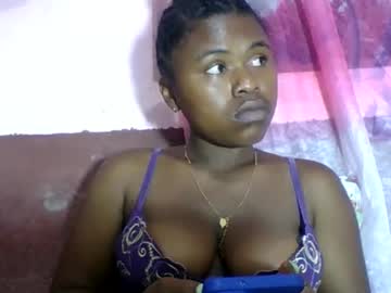 Rwandaa Chaturbate stream image from January 13, 2026