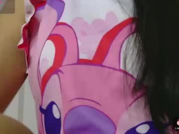 Lunamoon_17 Chaturbate stream image from January 13, 2026