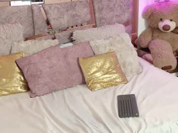 Julikeita Chaturbate stream image from January 13, 2026