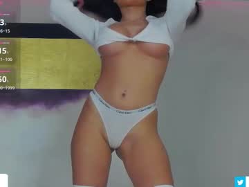 Amyazuree Chaturbate stream image from January 14, 2026