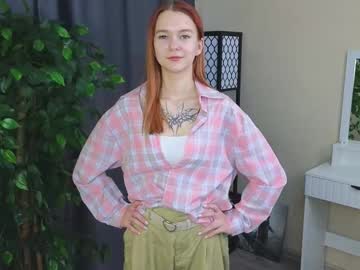 Christybloomstrand Chaturbate stream image from January 14, 2026