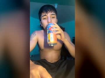 Pabonsitooo Chaturbate stream image from January 14, 2026