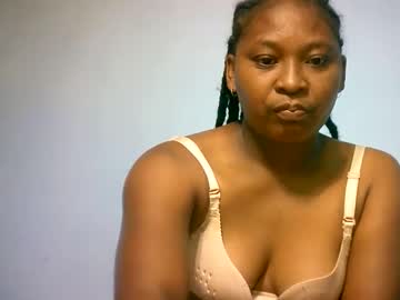 Aylah01 Chaturbate stream image from January 14, 2026
