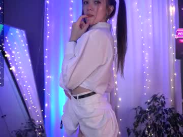 Tinyanie Chaturbate stream image from January 14, 2026