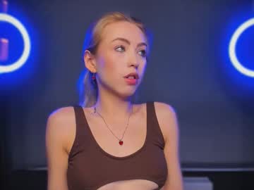 Luna_Helles Chaturbate stream image from January 14, 2026