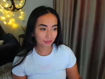 Worldofkim Chaturbate stream image from January 14, 2026