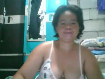 Hotchicks4uxx Chaturbate stream image from January 14, 2026