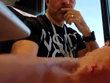 Camepi Chaturbate stream image from January 14, 2026