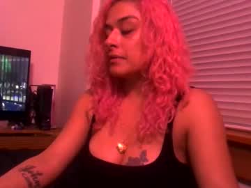 Lolaknowya Chaturbate stream image from January 14, 2026