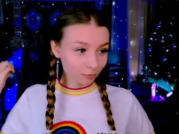 Juliedaniel Chaturbate stream image from January 14, 2026