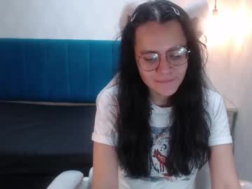 Honeybuu_ Chaturbate stream image from January 14, 2026