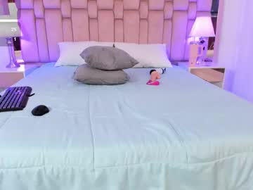 Aurora_Roy Chaturbate stream image from January 14, 2026