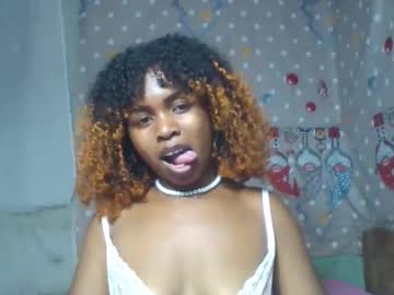 Erolinee Chaturbate stream image from January 14, 2026