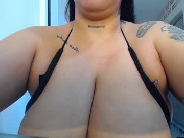 Pennyomelons Chaturbate stream image from January 14, 2026