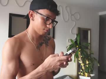 Vito_Benz Chaturbate stream image from January 14, 2026