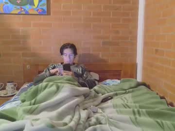 Johan70nsexy Chaturbate stream image from January 14, 2026