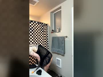Salemswitchxx Chaturbate stream image from January 15, 2026