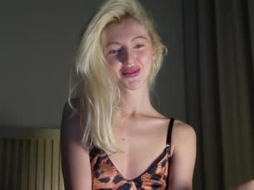 Yournaughtymiss Chaturbate stream image from January 15, 2026