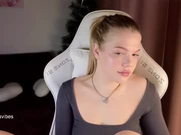 Maya_Blonde18 Chaturbate stream image from January 15, 2026