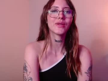 Carmennrusso Chaturbate stream image from January 15, 2026