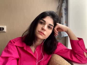 Deeannaroblin Chaturbate stream image from January 15, 2026