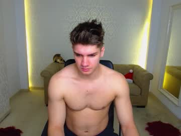 Maxkaiden Chaturbate stream image from January 15, 2026