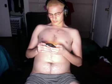 B8torbro Chaturbate stream image from January 15, 2026