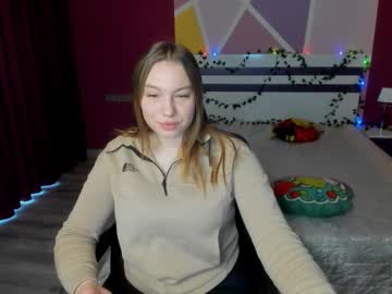 Lilywilds Chaturbate stream image from January 15, 2026