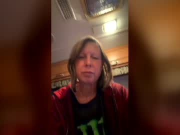 2hottiesforyou Chaturbate stream image from January 15, 2026