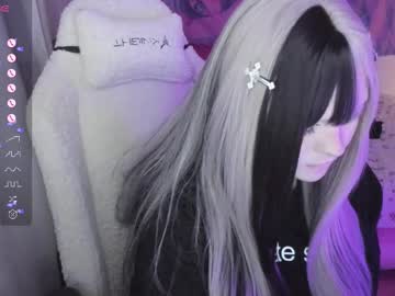 Selena___Cute Chaturbate stream image from January 15, 2026