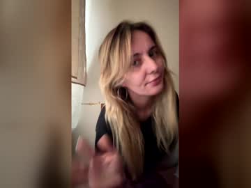 Sennya_Hayes Chaturbate stream image from January 15, 2026