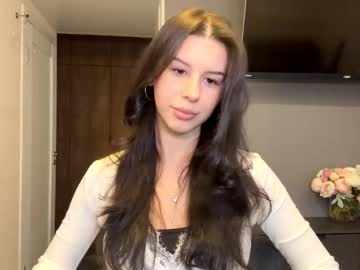 Desireefolino Chaturbate stream image from January 15, 2026