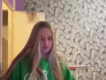 Leonorcoutee Chaturbate stream image from January 15, 2026