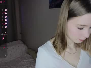 Esdeevicky Chaturbate stream image from January 15, 2026