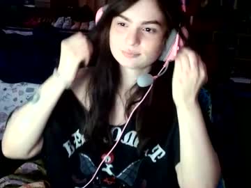 Velvetyurei Chaturbate stream image from January 15, 2026