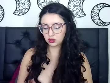 Evoletmk Chaturbate stream image from January 15, 2026
