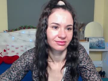 Kiaracriegs Chaturbate stream image from January 15, 2026