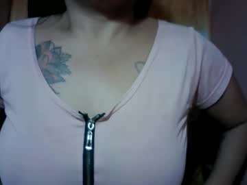 Naughtymom_33 Chaturbate stream image from January 15, 2026