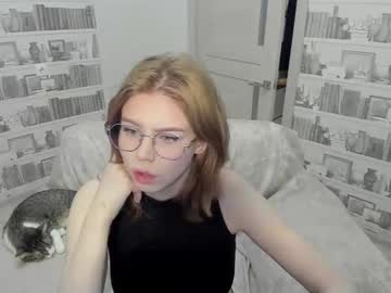Honey__Pie Chaturbate stream image from January 15, 2026