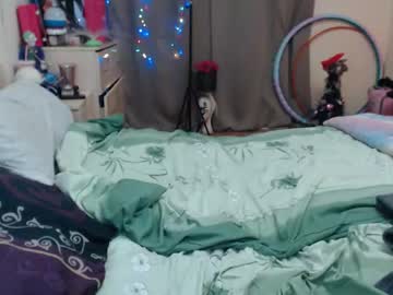 Elizaawhite Chaturbate stream image from January 15, 2026