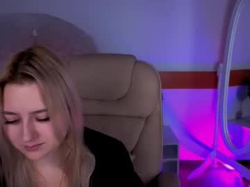 Lulu___Moon Chaturbate stream image from January 15, 2026